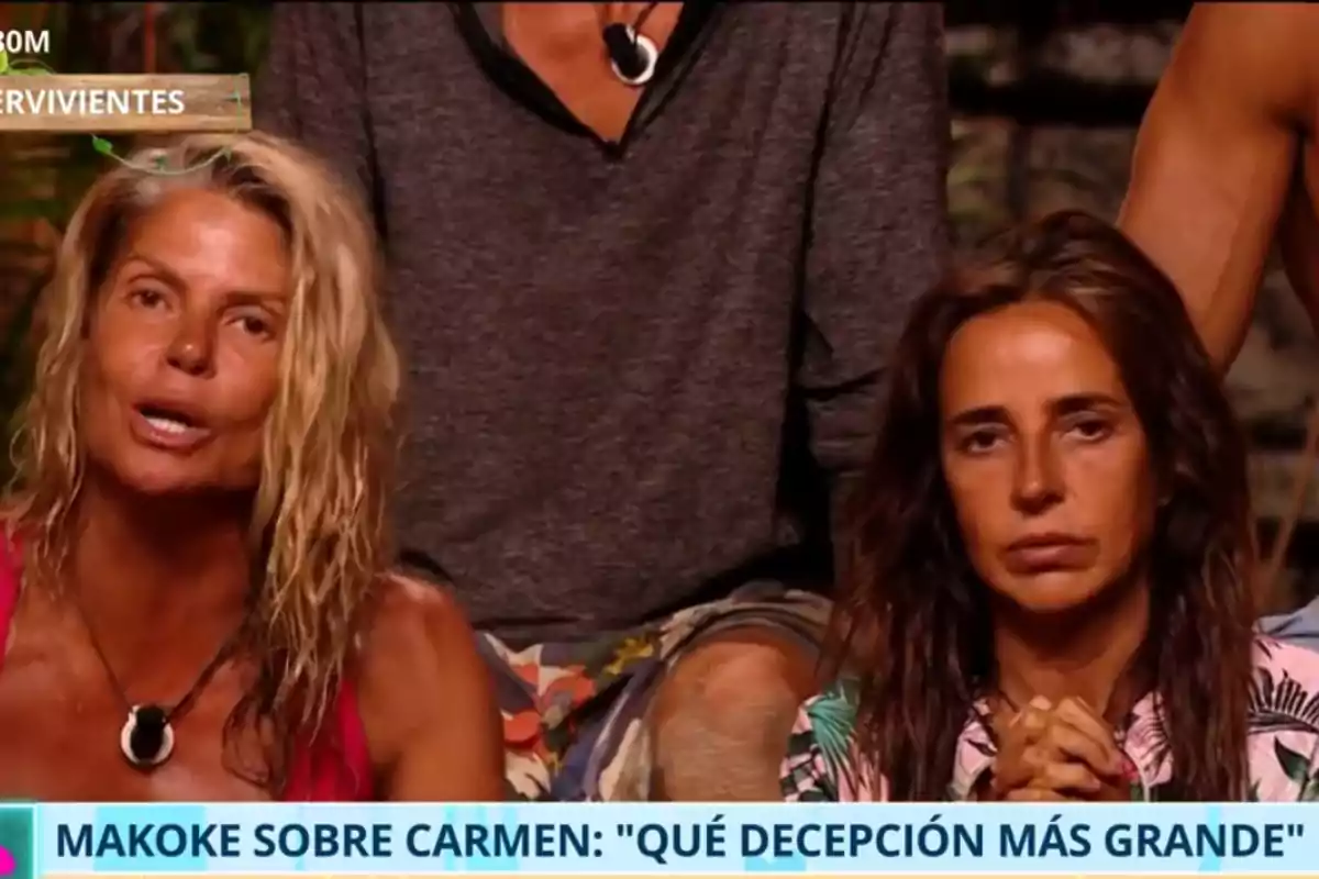 Makoke y Carmen Alcayde con expresión seria y aspecto bronceado están sentadas una al lado de la otra en un programa de televisión, con un rótulo en la parte inferior que muestra una cita sobre decepción Makoke y Carmen Alcayde con expresión seria y aspecto bronceado están sentadas una al lado de la otra en un programa de televisión, con un rótulo en la parte inferior que muestra una cita sobre decepción