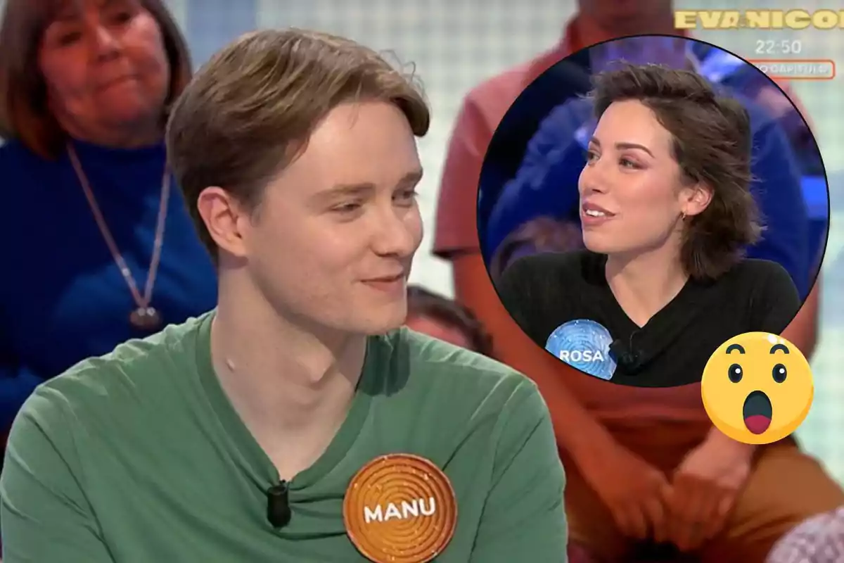 Un home amb samarreta verda i una dona en un requadre circular, tots dos amb etiquetes de nom, en un programa de televisió amb públic de fons i un emoji sorprès a la cantonada.