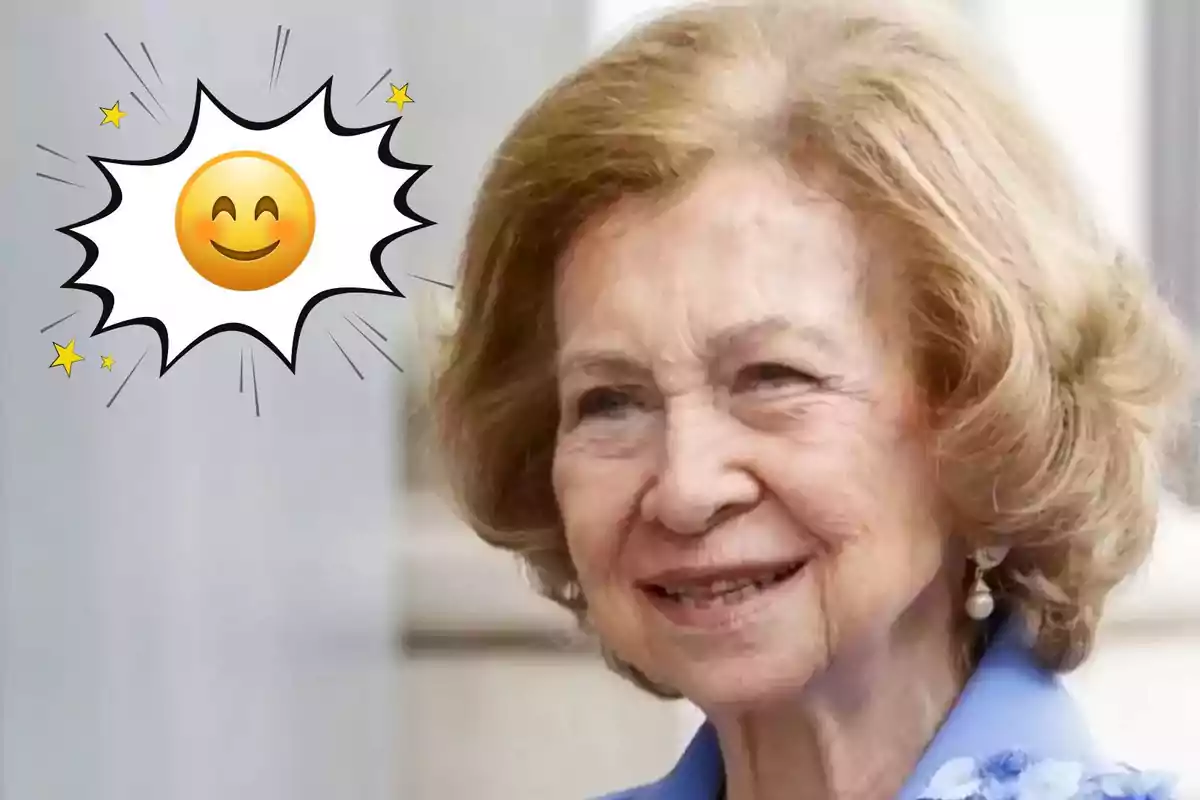Una persona gran somrient amb un emoji somrient i estrelles al seu costat.
