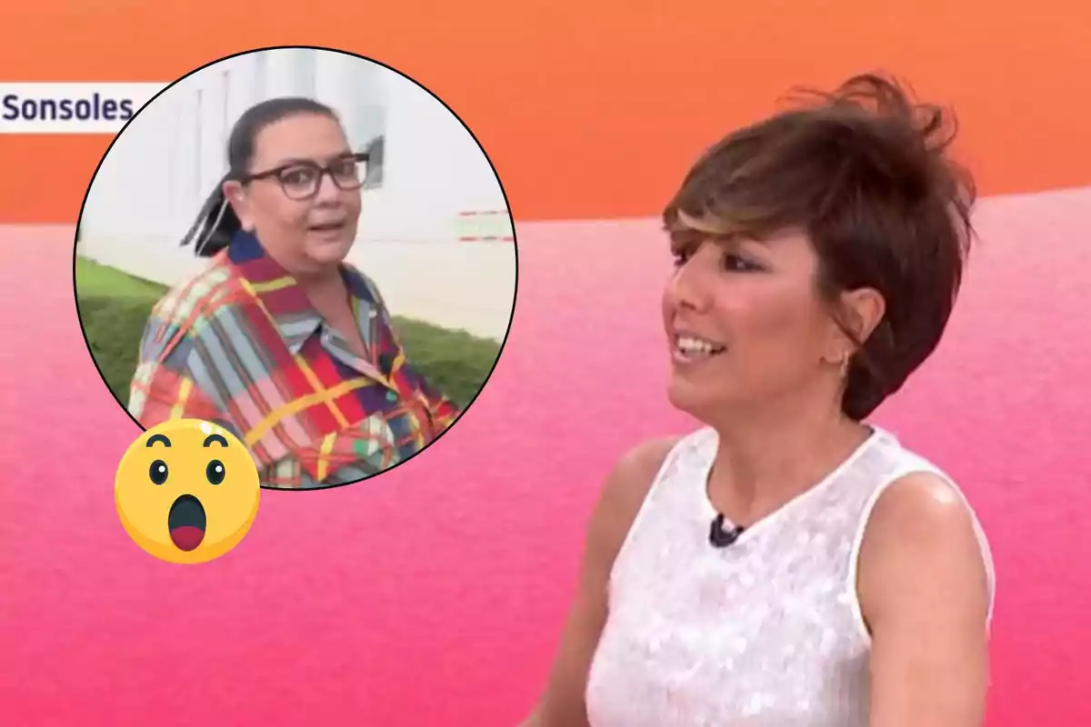 Una dona amb cabell curt i vestit blanc està en un plató de televisió amb un fons degradat en tons taronges i rosats, mentre que en un cercle es mostra una altra dona amb ulleres i camisa de quadres, al costat d'un emoji sorprès.