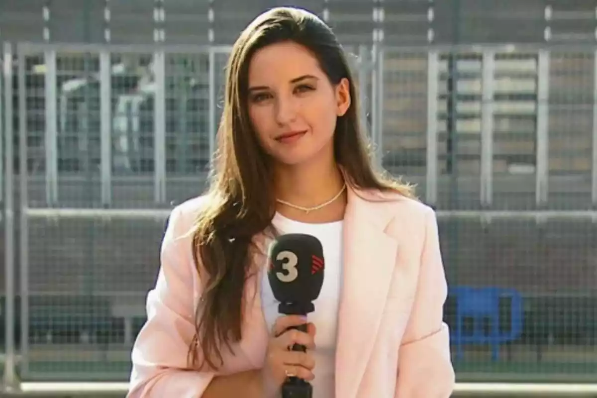 Imatge de Júlia Peguera durant un directe de TV3