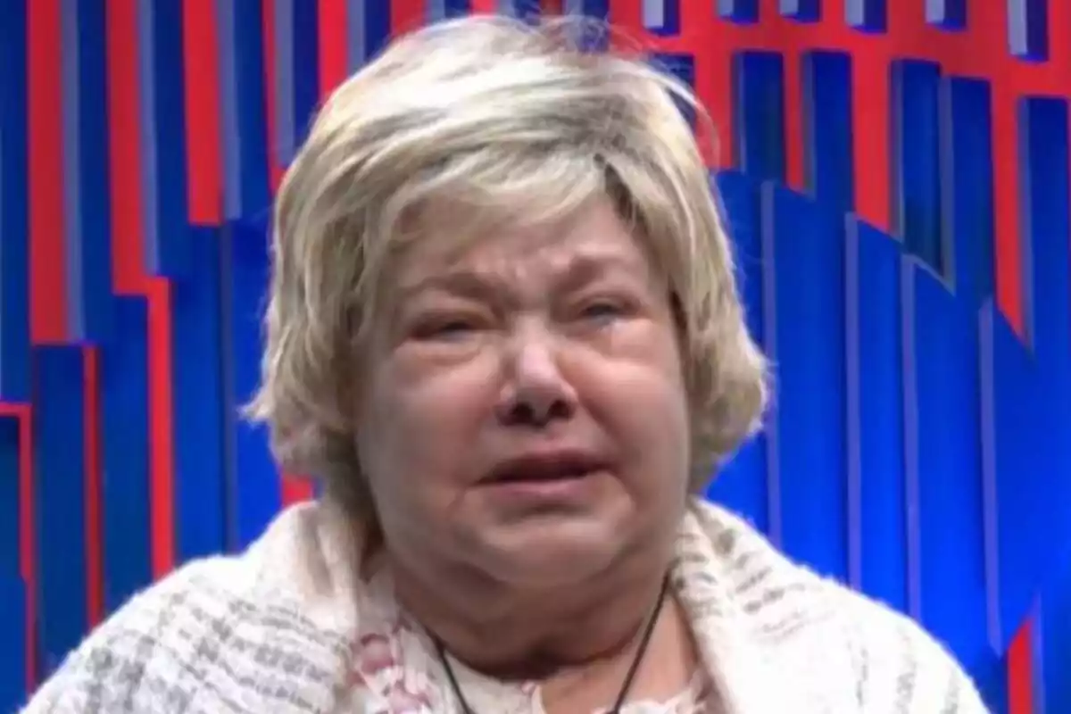 Karina plorant al confessionari de GH VIP durant el segon debat