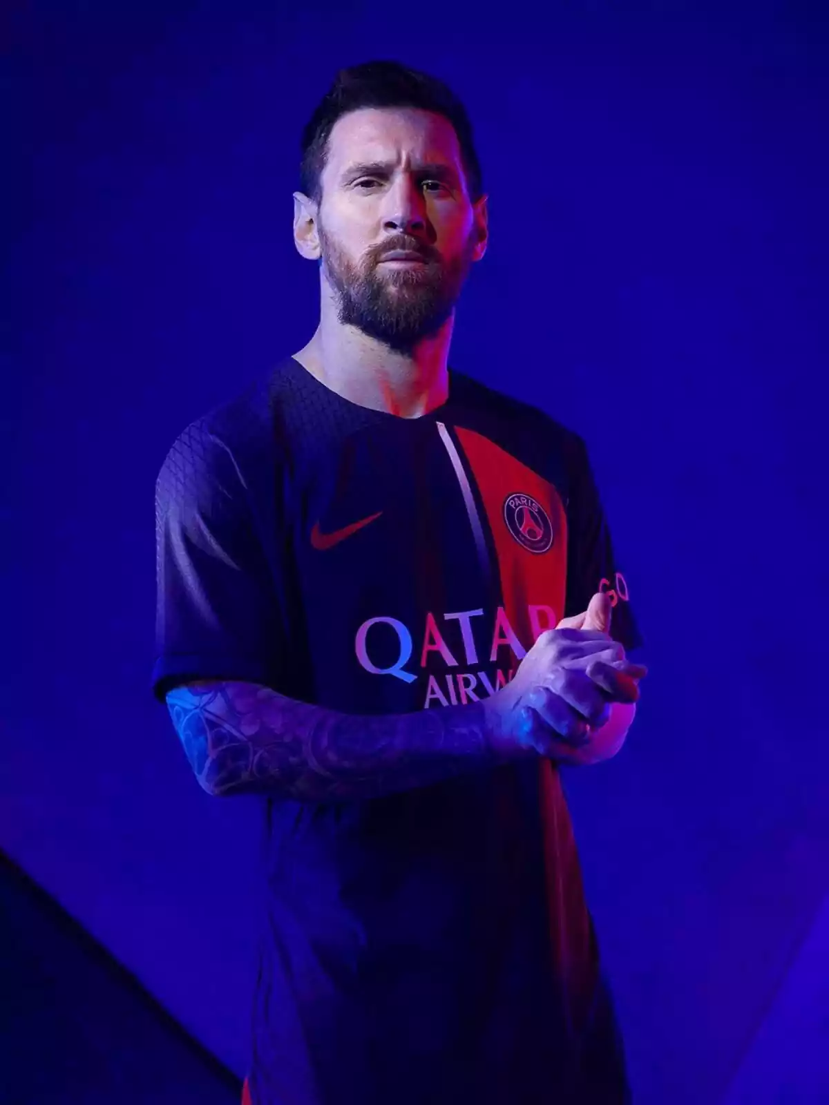 Leo Messi posant amb la samarreta del PSG