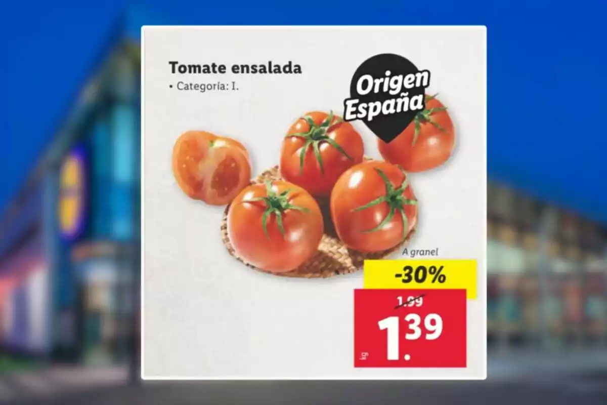 Promoció de tomàquets per a amanida d'origen Espanya amb un descompte del 30% i preu final d'1,39 euros per quilo. Promoció de tomàquets per a amanida d'origen Espanya amb un descompte del 30% i preu final d'1,39 euros per quilo.