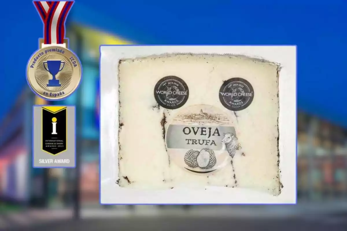 Formatge d'ovella amb tòfona guardonat amb premis internacionals i nacionals per la seva qualitat. Formatge d'ovella amb tòfona guardonat amb premis internacionals i nacionals per la seva qualitat.