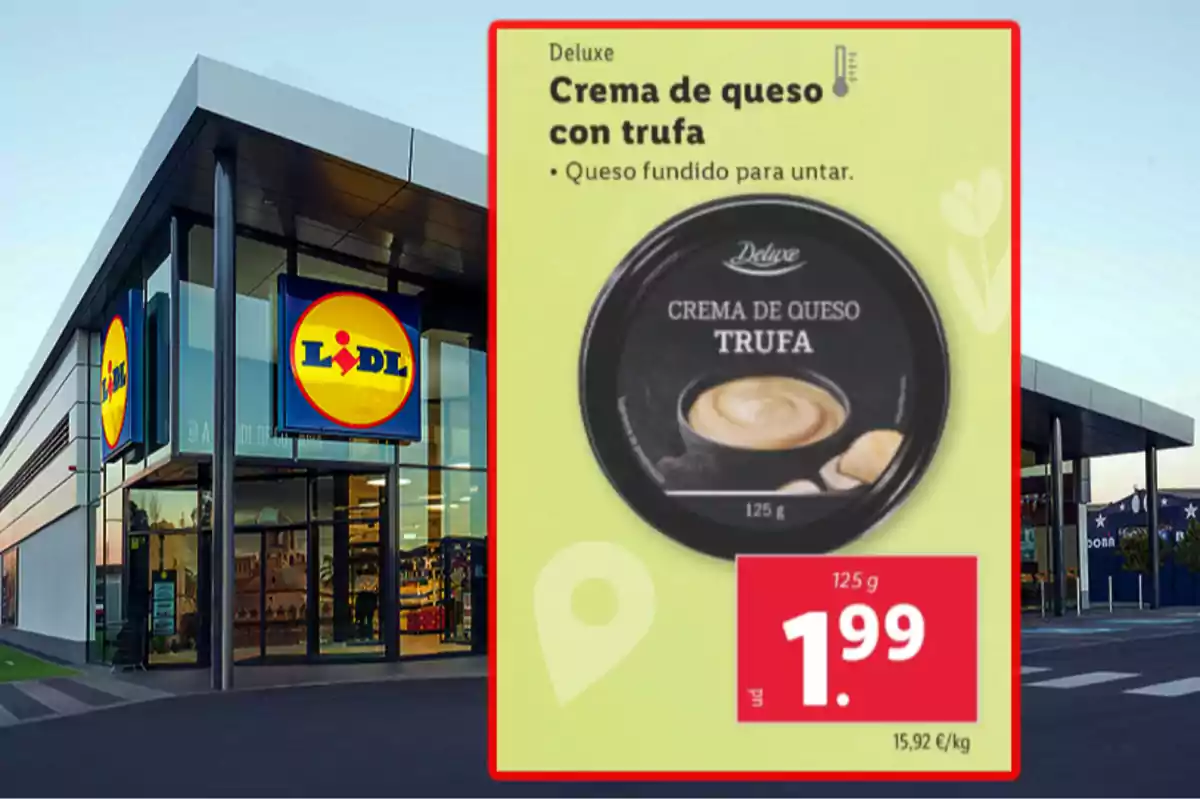 Imatge d'una botiga Lidl amb un cartell promocional de crema de formatge amb tòfona de la marca Deluxe, que mostra el preu d'1,99 euros per 125 grams.