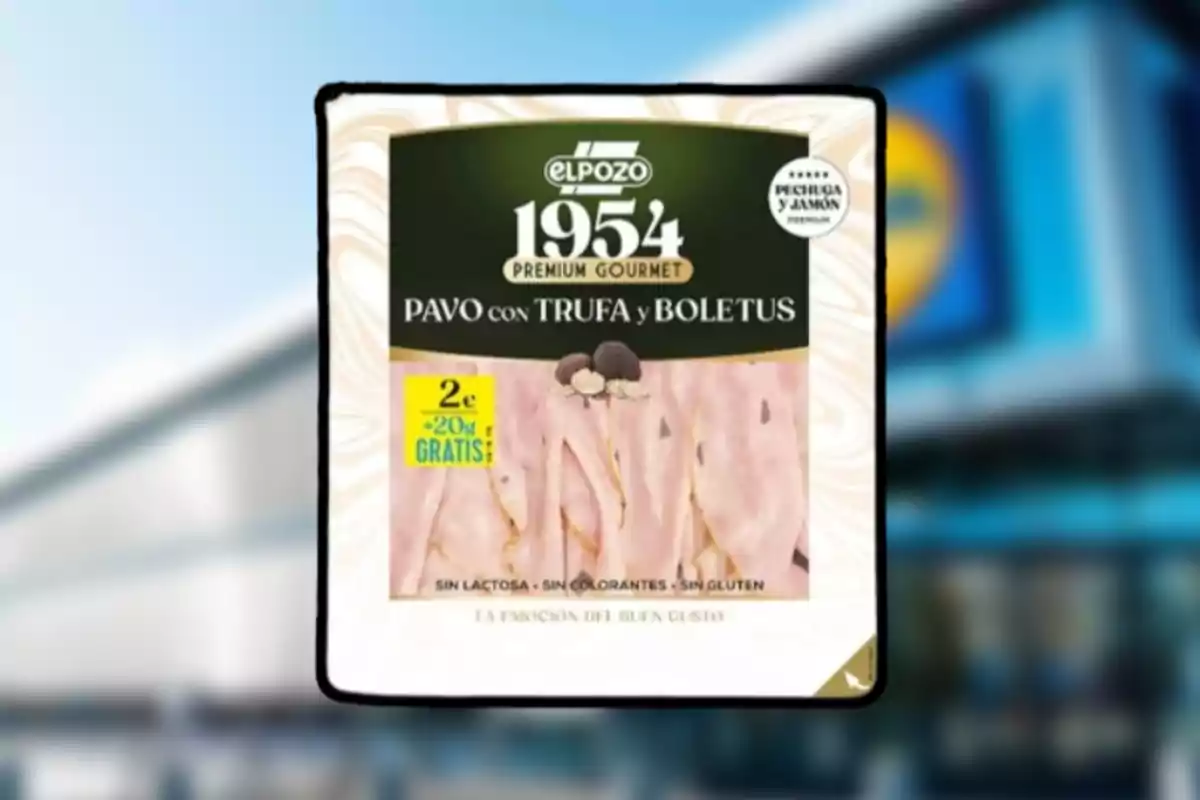 Paquet de gall dindi amb tòfona i bolets de la marca El Pozo 1954 Premium Gourmet amb oferta de 20 grams gratis i característiques com sense lactosa, sense colorants i sense gluten.