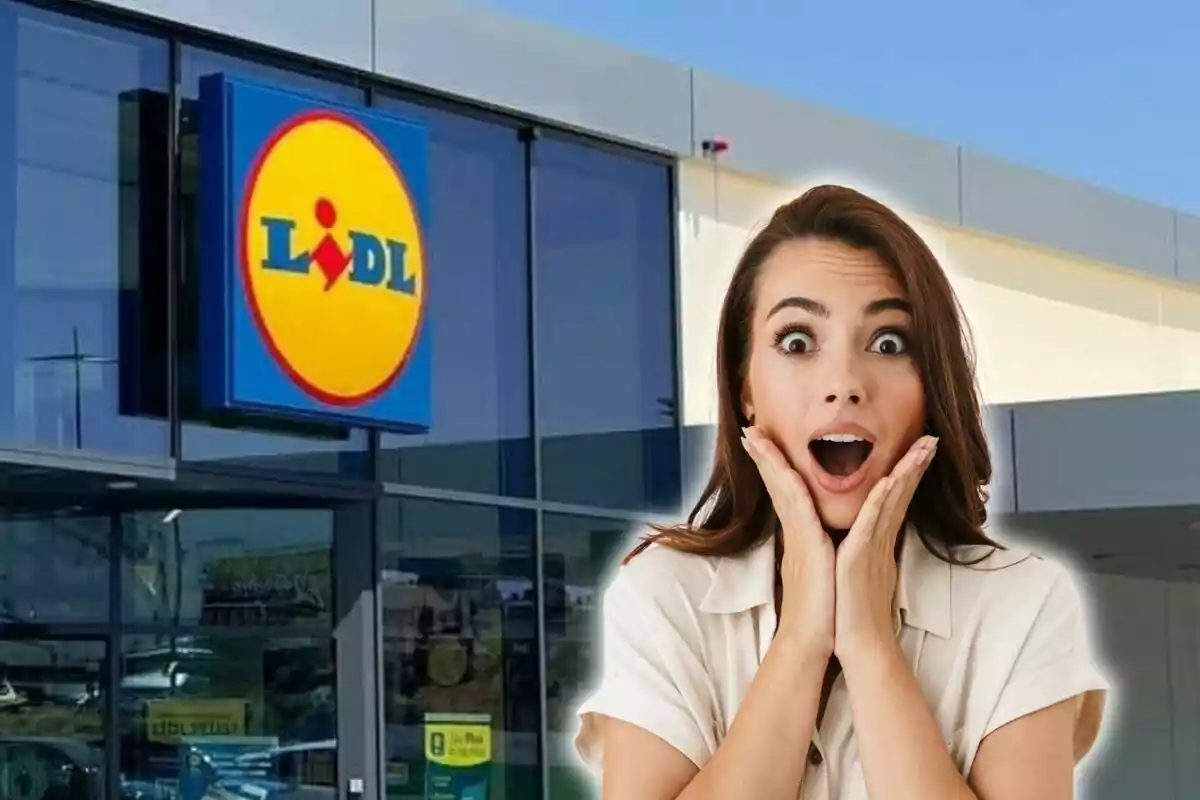 Dona sorpresa davant una botiga Lidl.