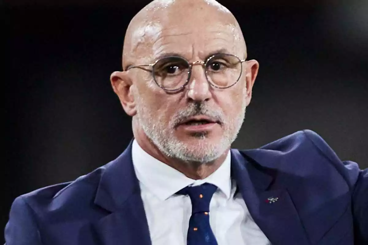 Imagen de Luis de la Fuente en un partido de la selección española Imagen de Luis de la Fuente en un partido de la selección española