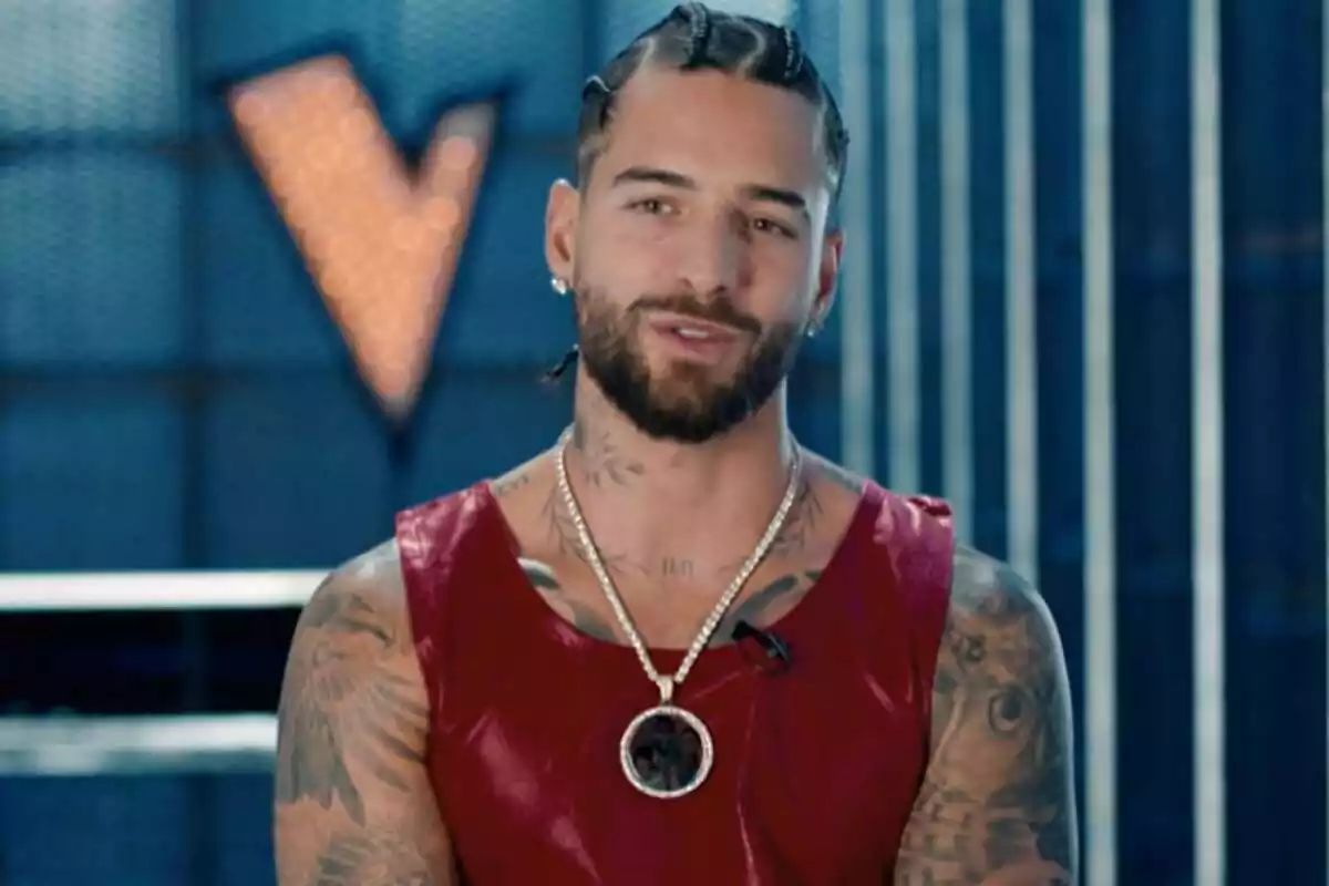 Maluma com a participant de La Voz a Antena 3 Maluma com a participant de La Voz a Antena 3