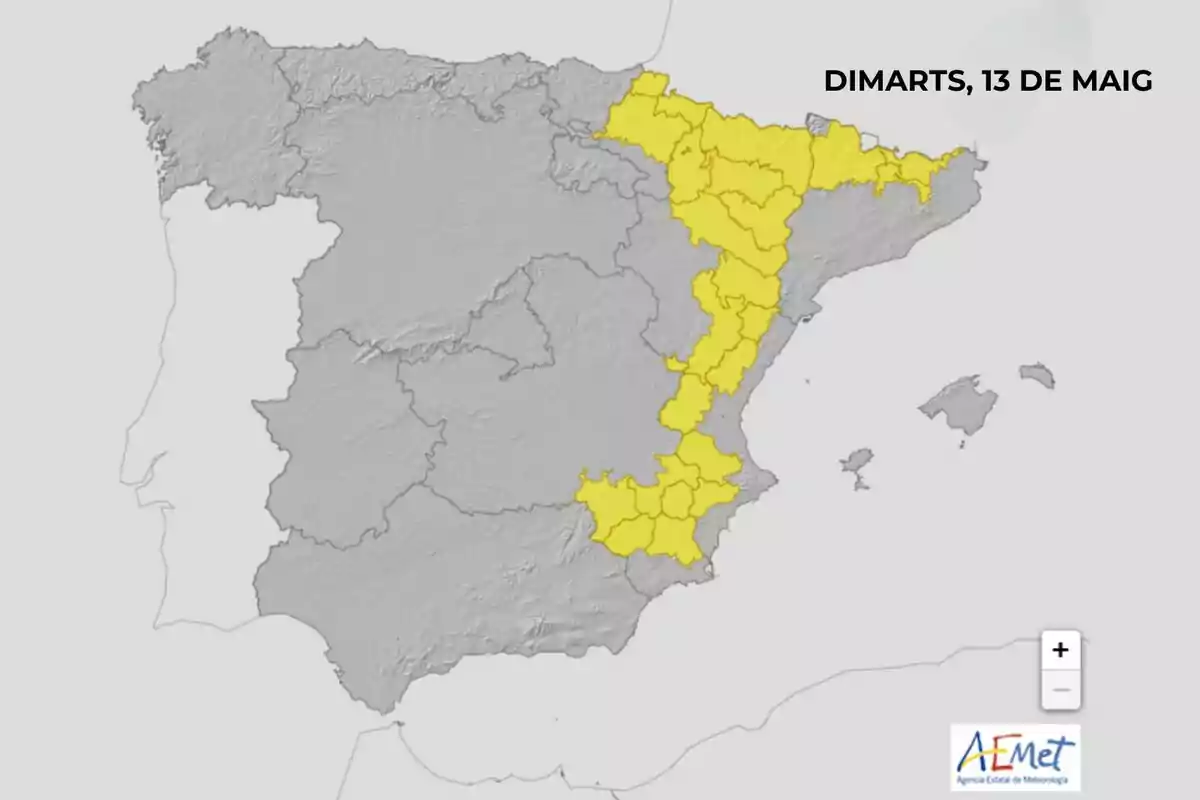 Mapa d'Espanya amb àrees en alerta groga per condicions meteorològiques adverses en diverses regions de l'est del país, amb data dimarts 13 de maig, i el logotip d'AEMET a la cantonada inferior dreta; amb el text en català. Mapa d'Espanya amb àrees en alerta groga per condicions meteorològiques adverses en diverses regions de l'est del país, amb data dimarts 13 de maig, i el logotip d'AEMET a la cantonada inferior dreta; amb el text en català.