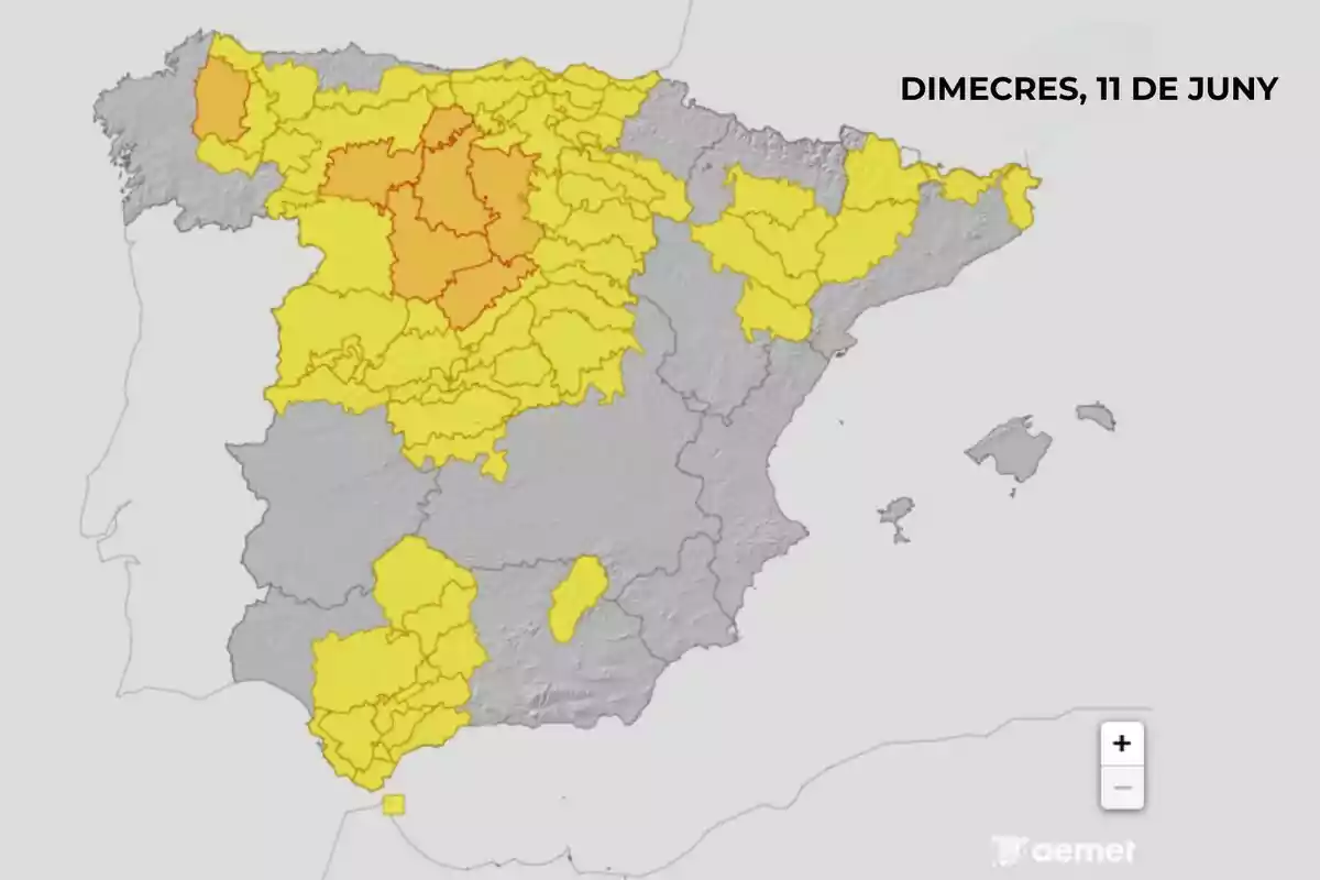 Mapa d’Espanya amb diverses províncies en alerta groga i taronja per condicions meteorològiques adverses per al dimecres 11 de juny (amb el text en català).