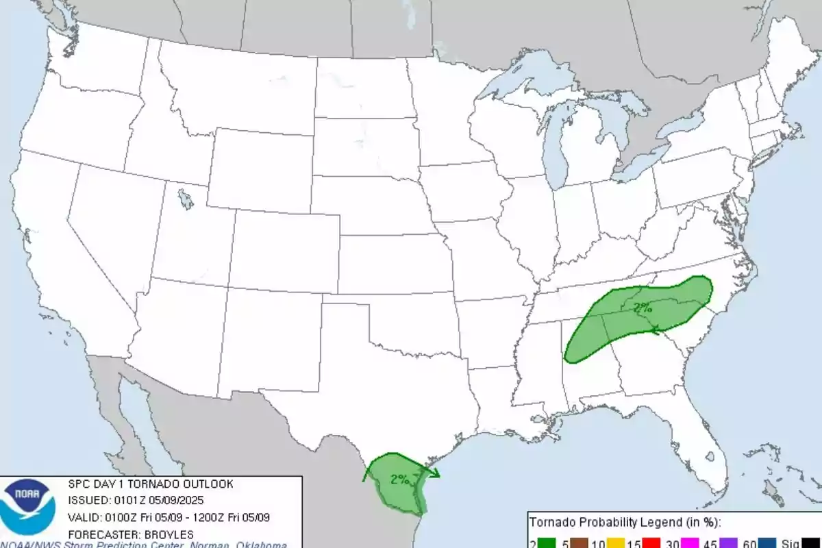 Map of the United States showing areas with tornado probability, highlighting in green the zones with a 2% risk, according to the NOAA Storm Prediction Center forecast for May 9, 2025. Map of the United States showing areas with tornado probability, highlighting in green the zones with a 2% risk, according to the NOAA Storm Prediction Center forecast for May 9, 2025.