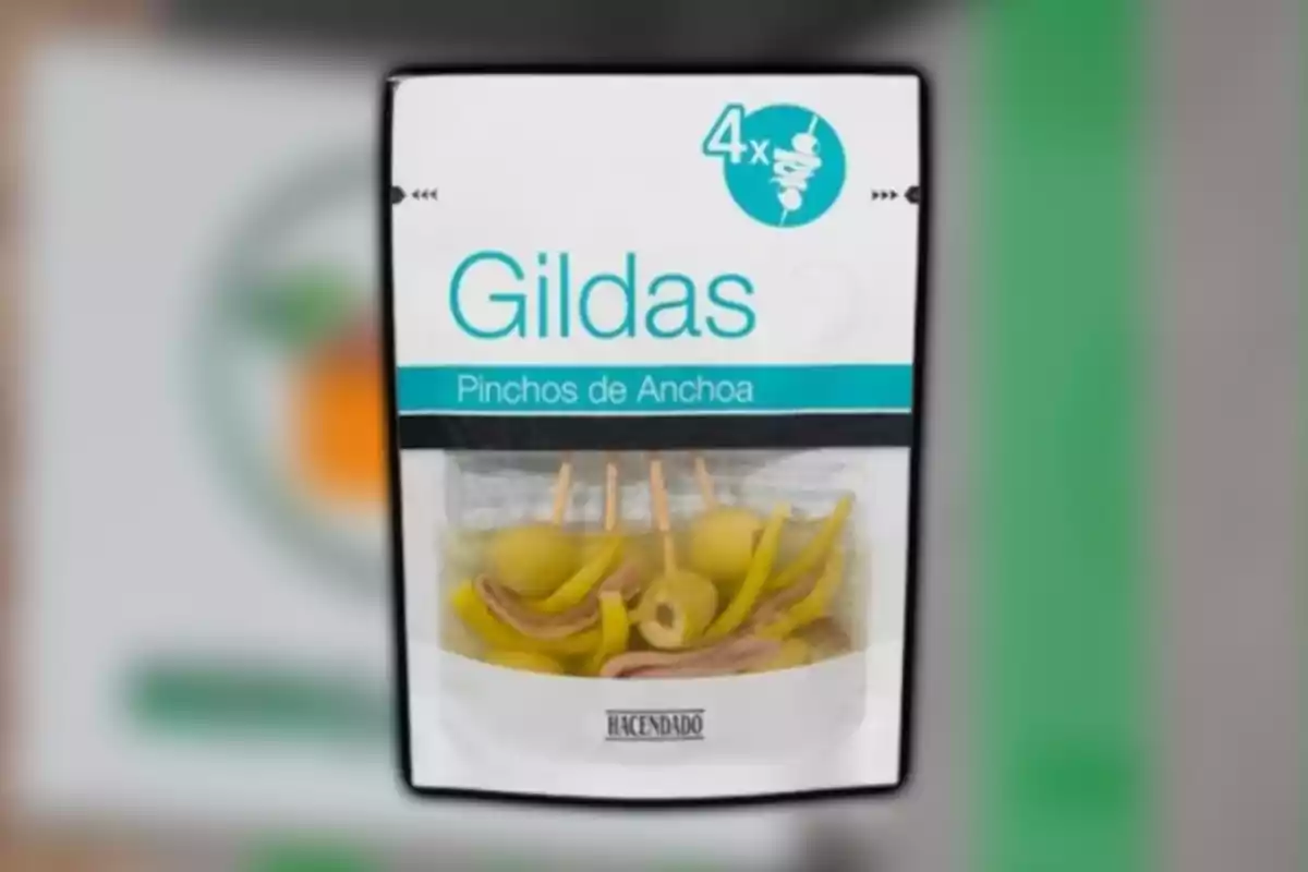 Paquete de Gildas con pinchos de anchoa de la marca Hacendado.