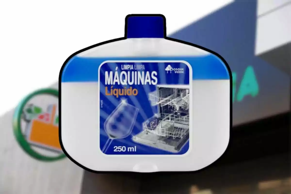 Ampolla de líquid netejador per a màquines de 250 ml amb etiqueta blava i blanca. Ampolla de líquid netejador per a màquines de 250 ml amb etiqueta blava i blanca.