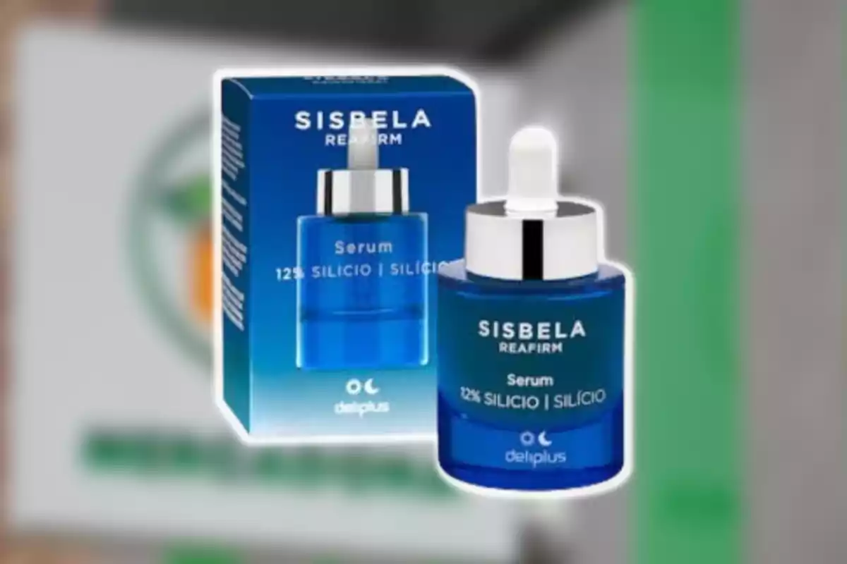 Imagen de un frasco de suero reafirmante SisBela con 12% de silicio de la marca Deliplus, junto a su caja de empaque. Imagen de un frasco de suero reafirmante SisBela con 12% de silicio de la marca Deliplus, junto a su caja de empaque.