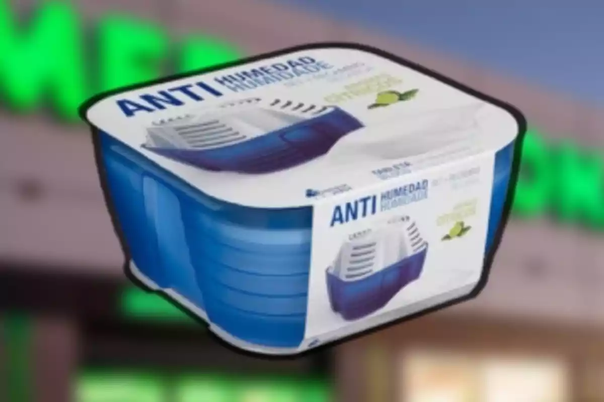 Envàs de producte antihumitat amb aroma a cítrics. Envàs de producte antihumitat amb aroma a cítrics.