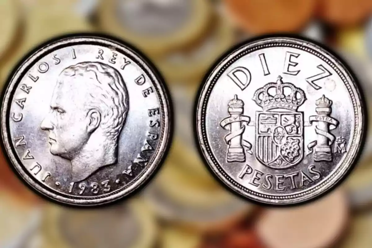 Moneda de deu pessetes del 1983 amb el perfil d'un monarca a l'anvers i l'escut d'Espanya al revers.