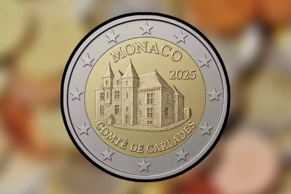 Moneda commemorativa de Mònaco 2025 amb la imatge d’un castell i la inscripció Comtat de Carladès envoltada d’estrelles Moneda commemorativa de Mònaco 2025 amb la imatge d’un castell i la inscripció Comtat de Carladès envoltada d’estrelles