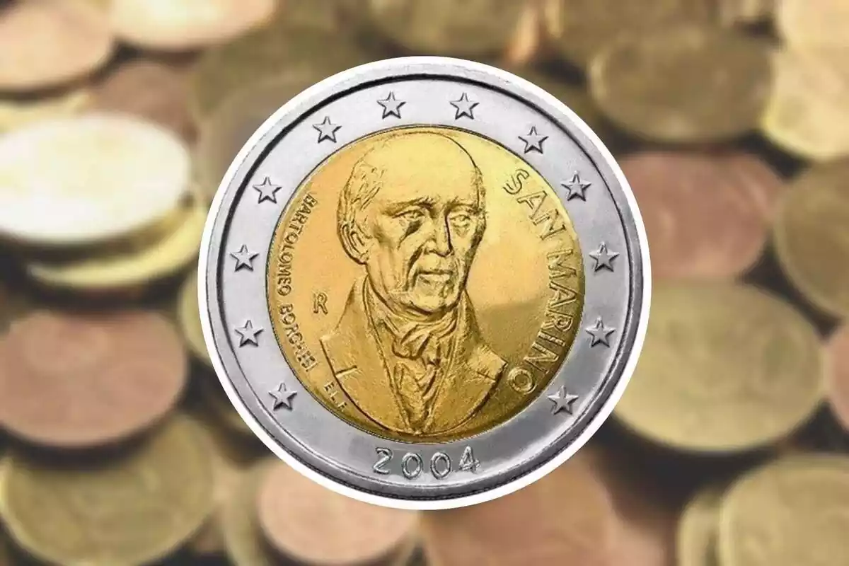 Muntatge amb una moneda de 2 euros de San Marino de l'any 2004