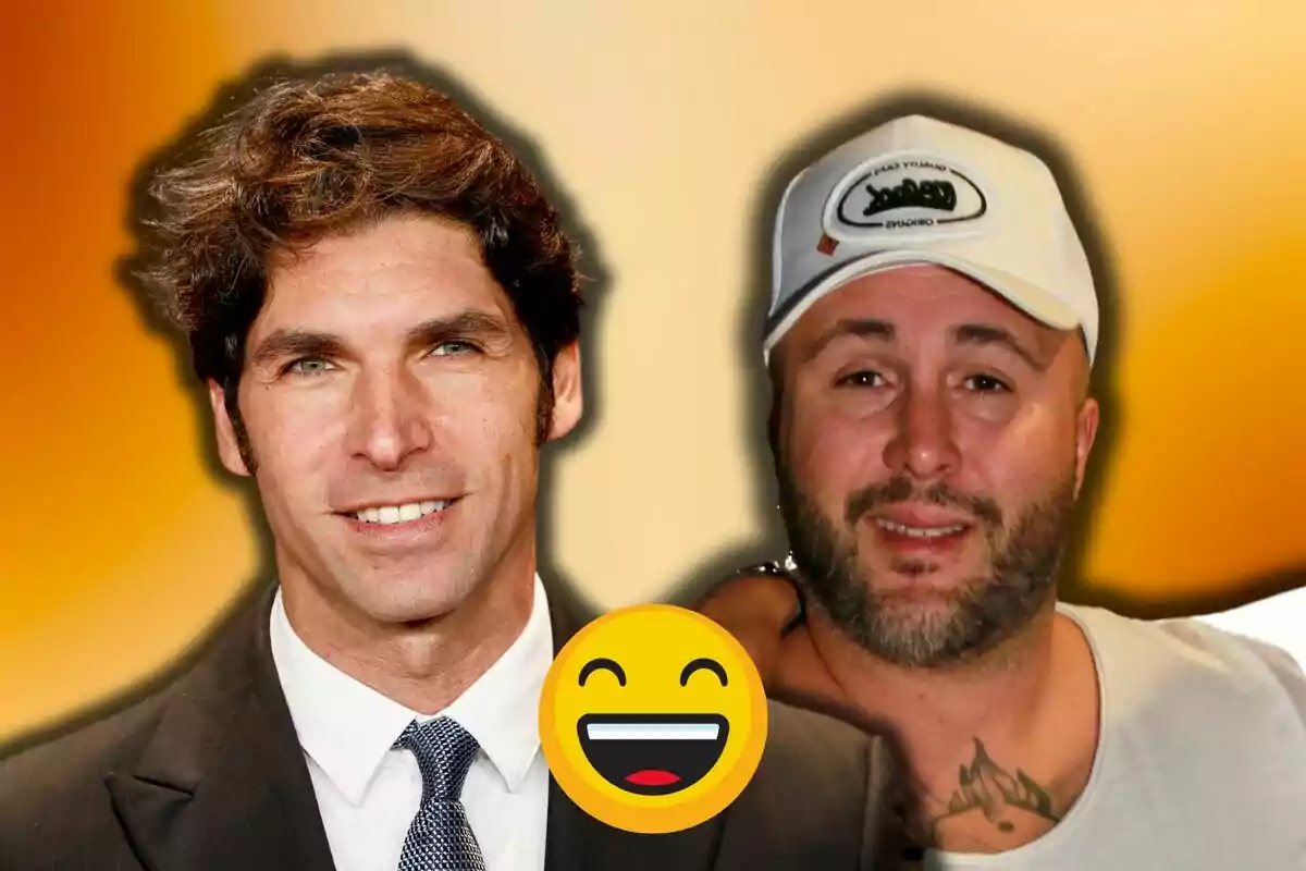 Cayetano i Kiko Rivera somrients amb un emoji de cara feliç sobre un fons degradat taronja.