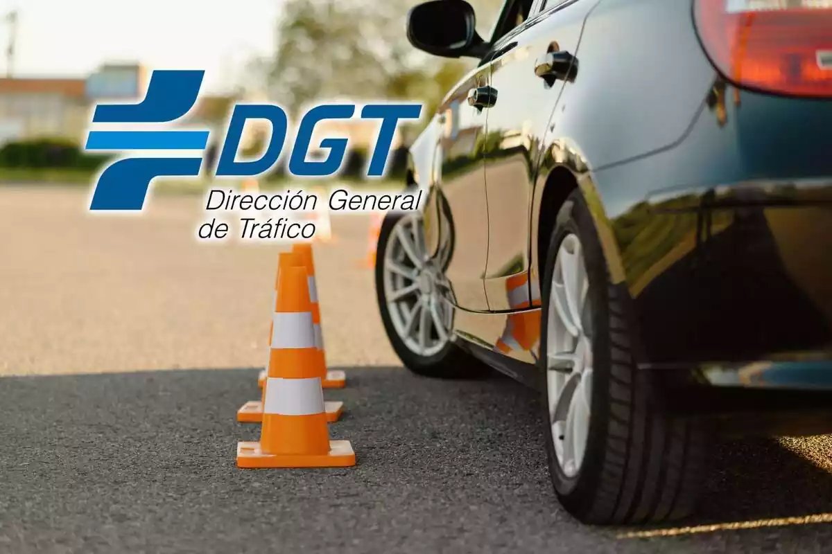 Muntatge d'un cotxe envoltat de cons i el logotip de la DGT