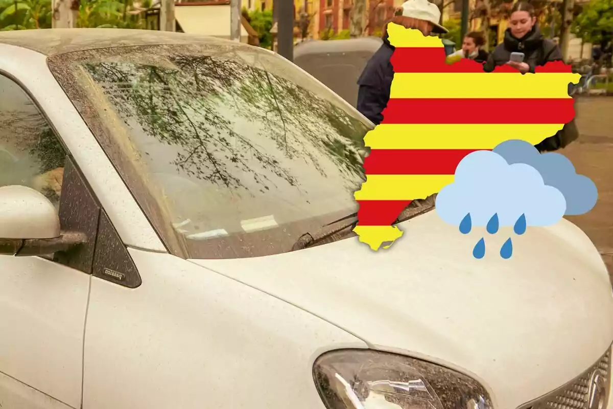 Un cotxe cobert de pols amb un mapa de Catalunya i una icona de pluja superposats. Un cotxe cobert de pols amb un mapa de Catalunya i una icona de pluja superposats.