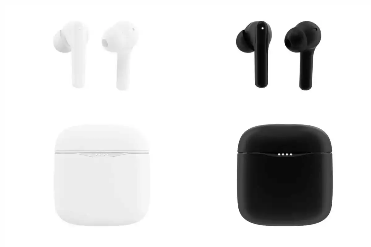 Muntatge de fotos de dos auriculars sense fils en colors blanc i negre de Lidl amb els seus respectius estoigs de càrrega. Muntatge de fotos de dos auriculars sense fils en colors blanc i negre de Lidl amb els seus respectius estoigs de càrrega.