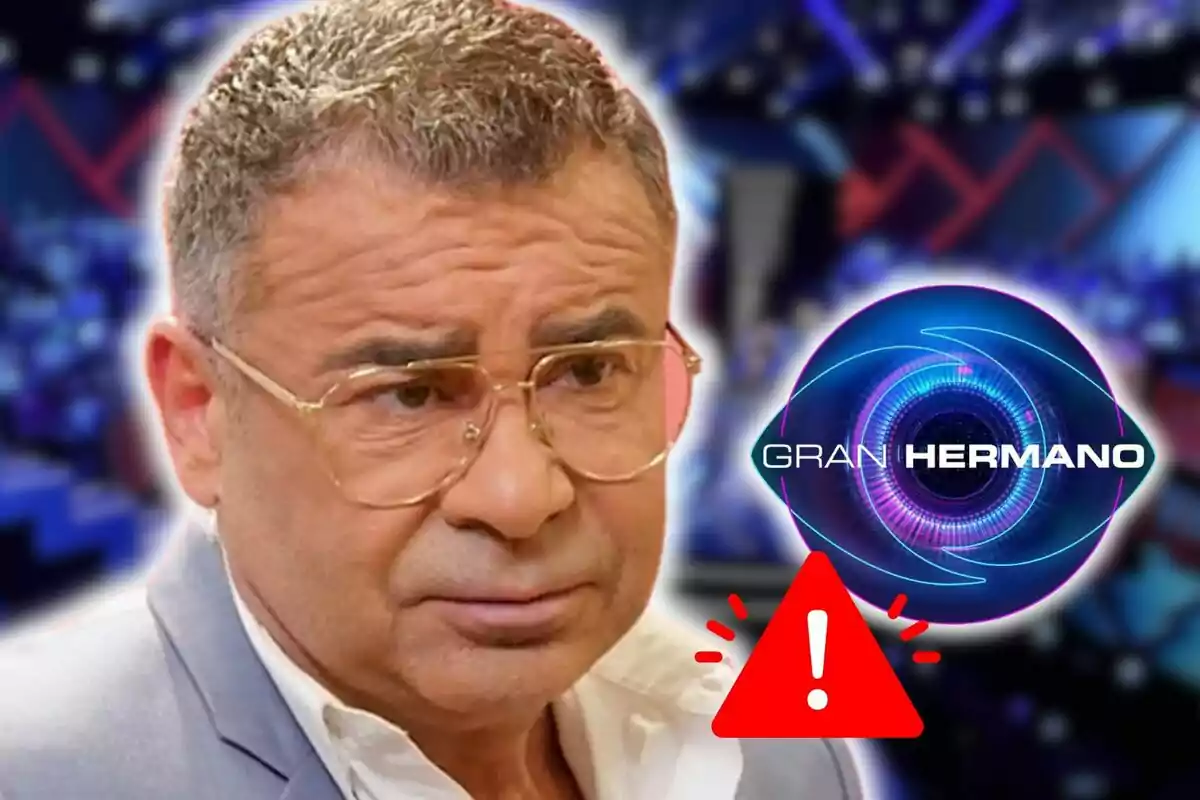 Primer pla de Jorge Javier Vázquez amb ulleres i expressió seriosa, juntament amb el logotip del programa "Gran Hermano" i una icona d'advertència.