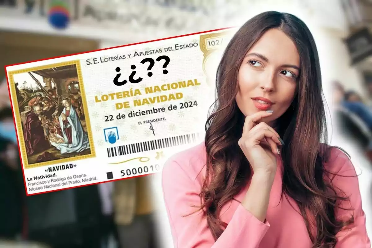 Una dona pensativa amb una butlleta de la Loteria Nacional de Nadal del 22 de desembre de 2024.