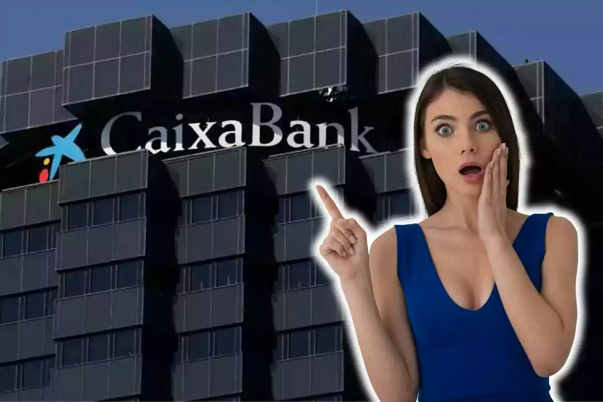 Dona sorpresa assenyalant un edifici de CaixaBank.