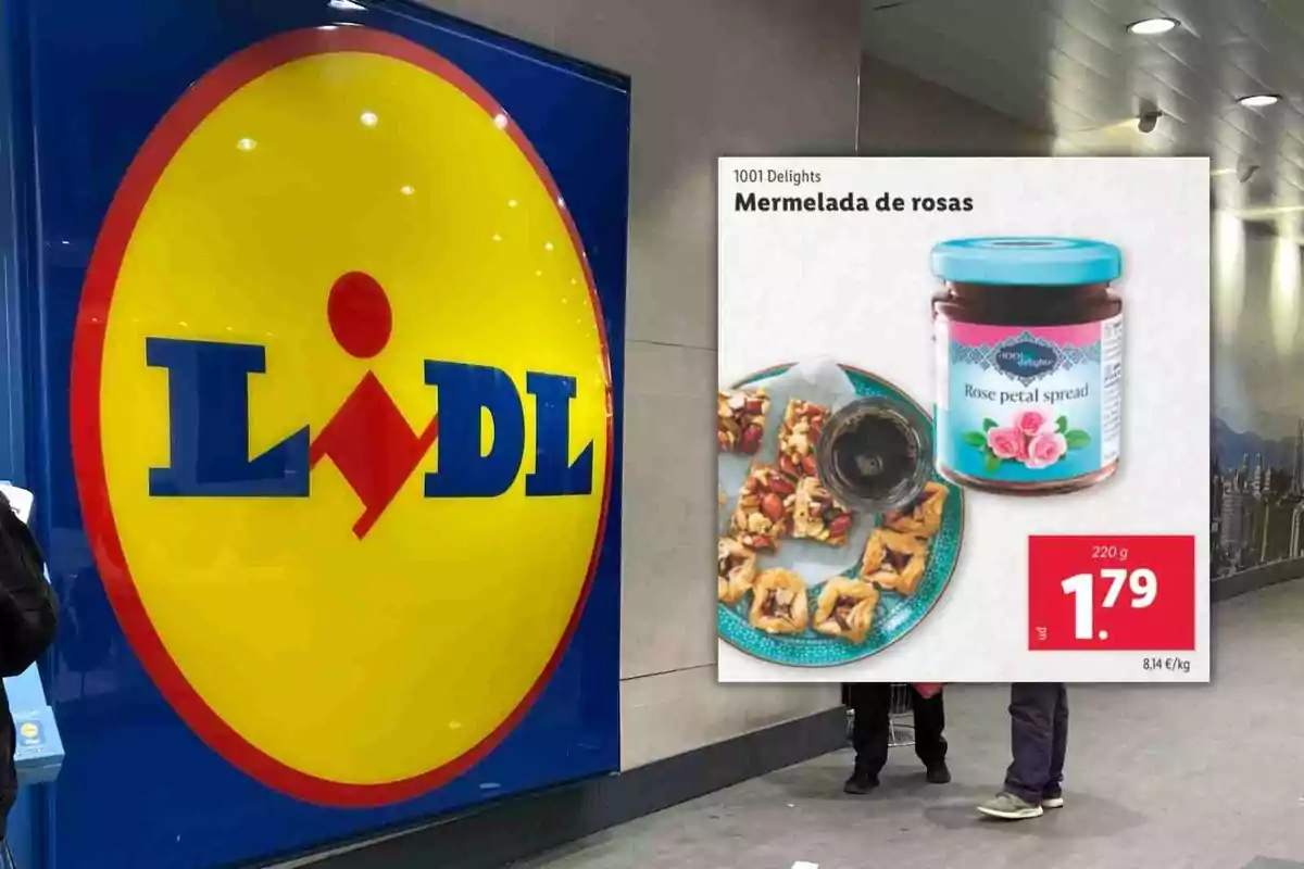 Fotografía de la entrada de un supermercado Lidl con un cartel promocional de mermelada de rosas y su precio Fotografía de la entrada de un supermercado Lidl con un cartel promocional de mermelada de rosas y su precio
