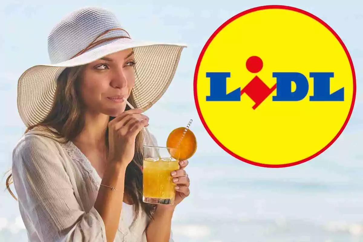 Dona amb barret blanc gaudint d’una beguda al costat d’un logotip de Lidl sobre un fons de platja