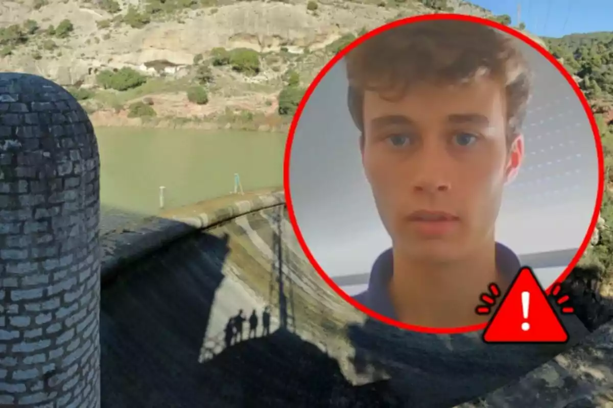 Un embassament envoltat de muntanyes amb la imatge de Jorge Rey en un cercle vermell superposat. Un embassament envoltat de muntanyes amb la imatge de Jorge Rey en un cercle vermell superposat.