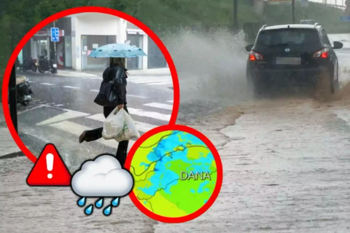 Una persona amb paraigua travessa un carrer sota la pluja mentre un cotxe esquitxa aigua en un dia plujós amb icones d'advertència de clima i un mapa meteorològic que alerta de l'arribada d'una DANA.