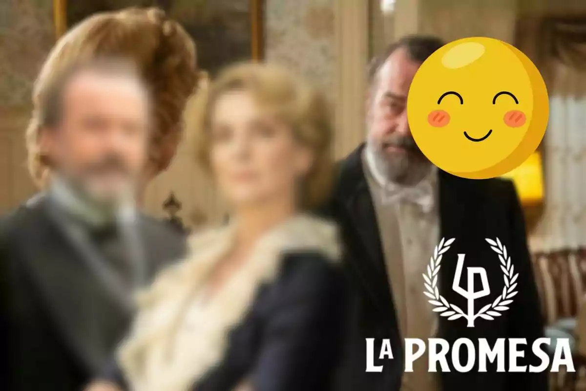 Muntatge d'una escena de 'La Promesa', Alonso i Cruz desenfocats, un emoji feliç i el logotip de la sèrie