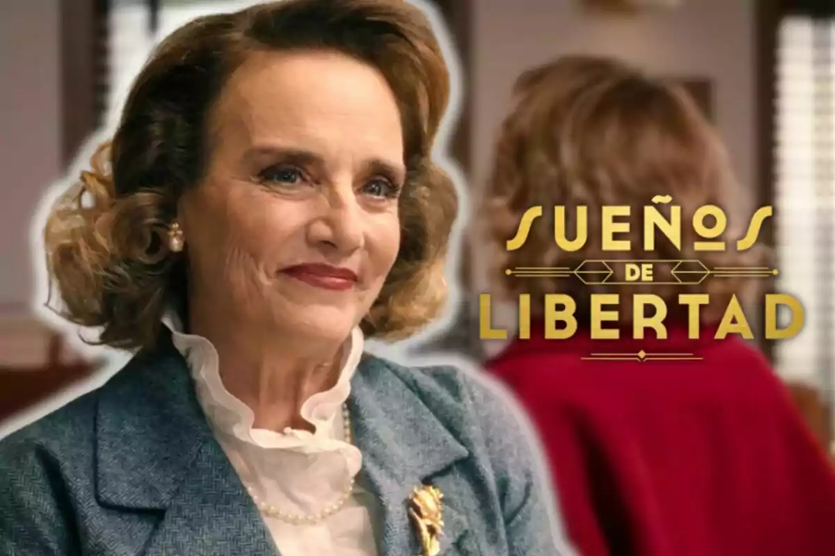 Marta Calvó amb cabell arrissat i expressió amable porta un vestit blau i brusa blanca amb un fermall daurat, al costat del text "Sueños de Libertad".