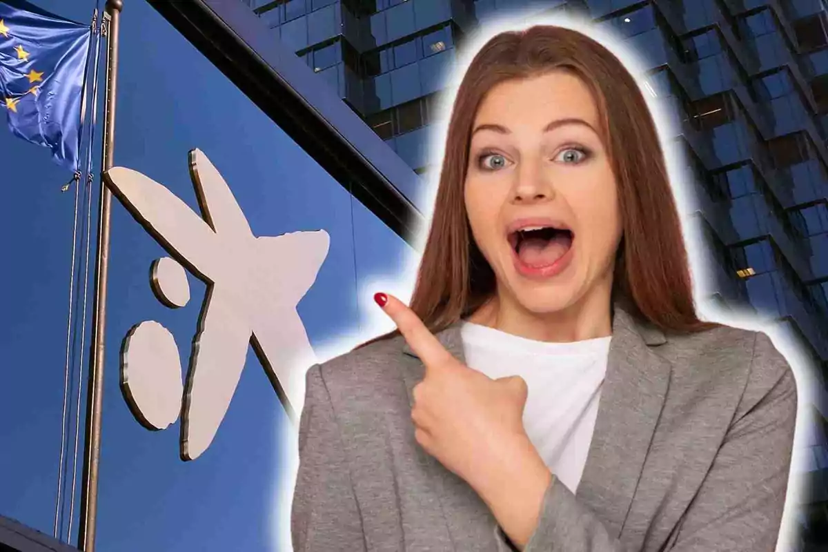 Dona sorpresa assenyalant el logotip d’una entitat bancària davant d’un edifici modern de CaixaBank amb una bandera de la Unió Europea onejant