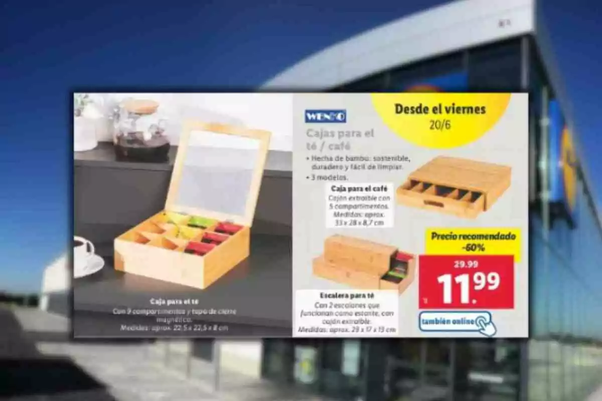 Publicitat de caixes organitzadores de bambú per a te i cafè de la marca Wenco amb diferents models i compartiments, disponible en oferta en una botiga amb el logotip de Lidl al fons Publicitat de caixes organitzadores de bambú per a te i cafè de la marca Wenco amb diferents models i compartiments, disponible en oferta en una botiga amb el logotip de Lidl al fons