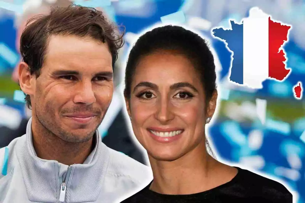 Rafa Nadal i Xisca Perelló somrient amb un mapa de França i la seva bandera al fons.