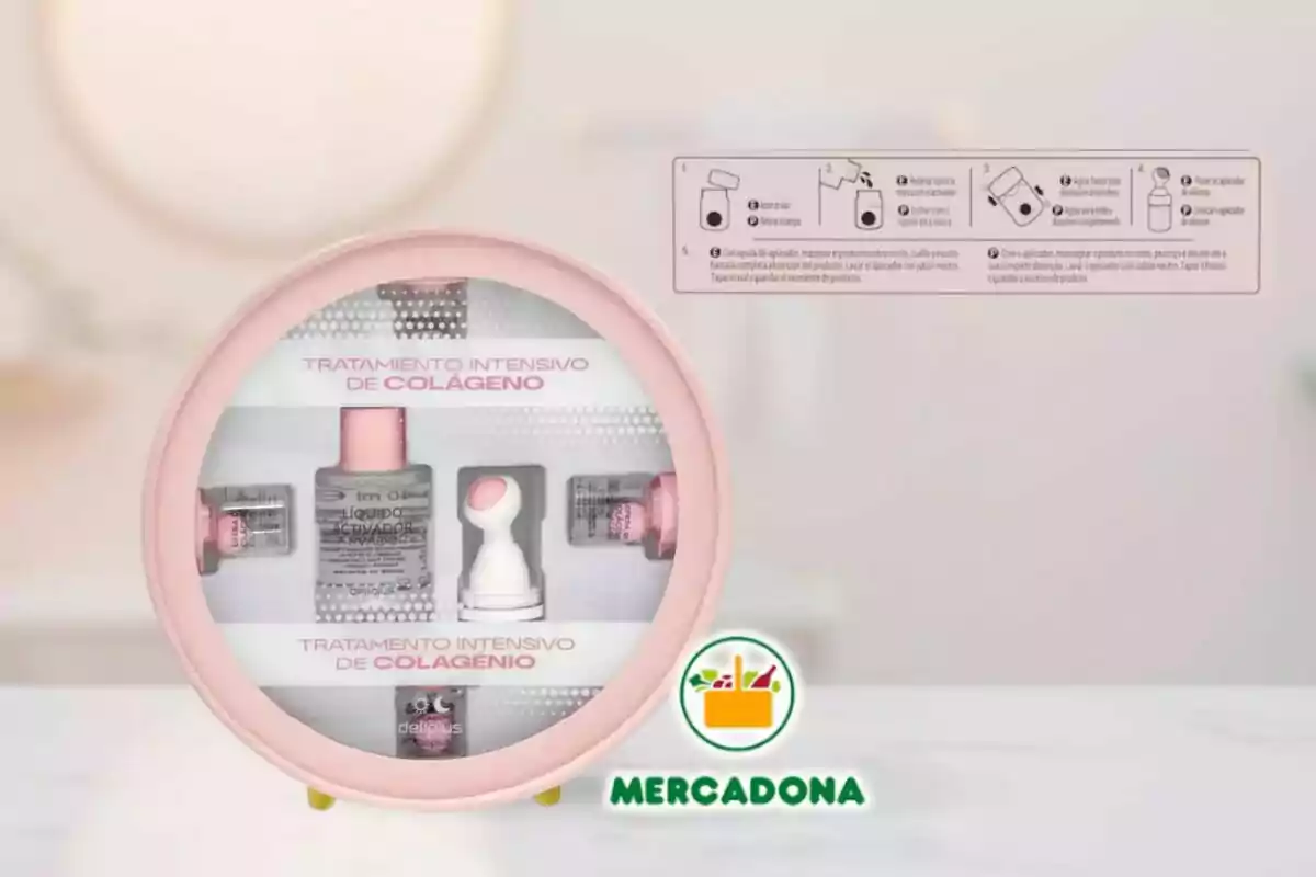 Caixa rodona de tractament intensiu de col·lagen de Deliplus amb diversos productes al seu interior i un aplicador, sobre una superfície blanca amb el logotip de Mercadona a la part inferior. Caixa rodona de tractament intensiu de col·lagen de Deliplus amb diversos productes al seu interior i un aplicador, sobre una superfície blanca amb el logotip de Mercadona a la part inferior.