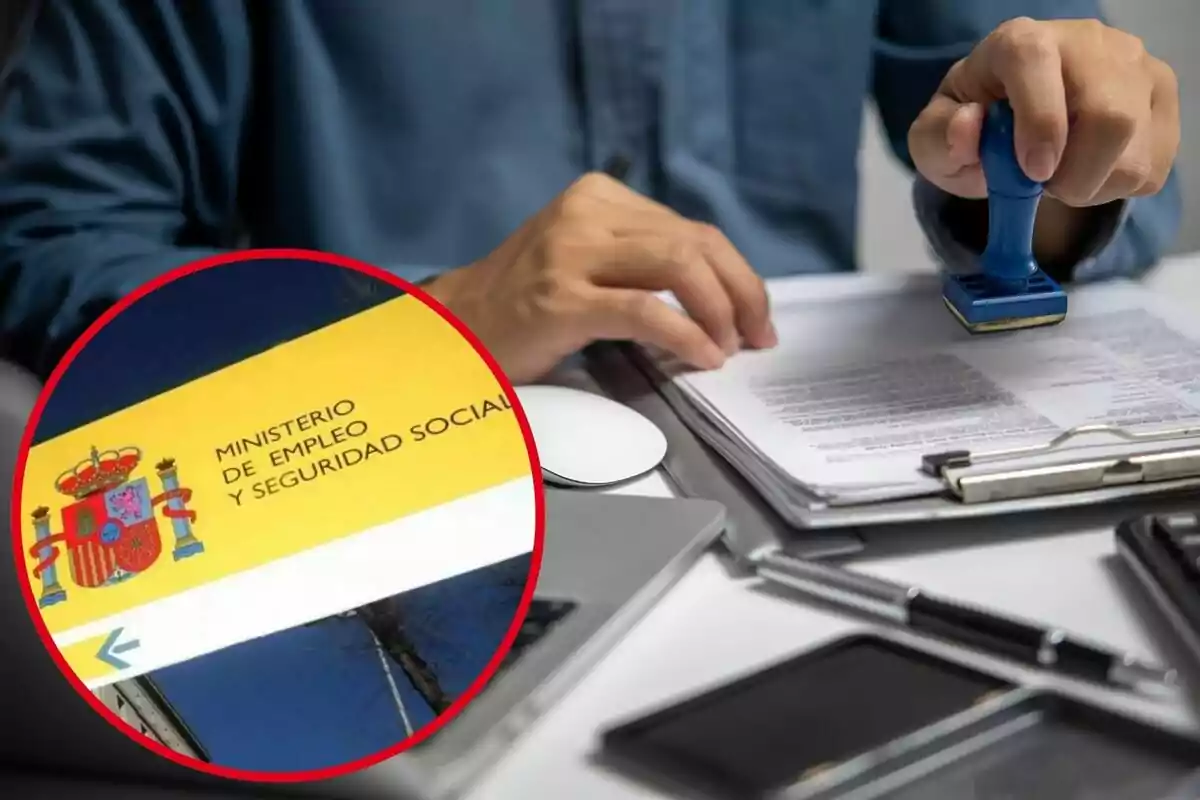 Persona estampant un document amb un segell, amb un requadre que mostra el logotip del Ministeri d'Ocupació i Seguretat Social d'Espanya. Persona estampant un document amb un segell, amb un requadre que mostra el logotip del Ministeri d'Ocupació i Seguretat Social d'Espanya.