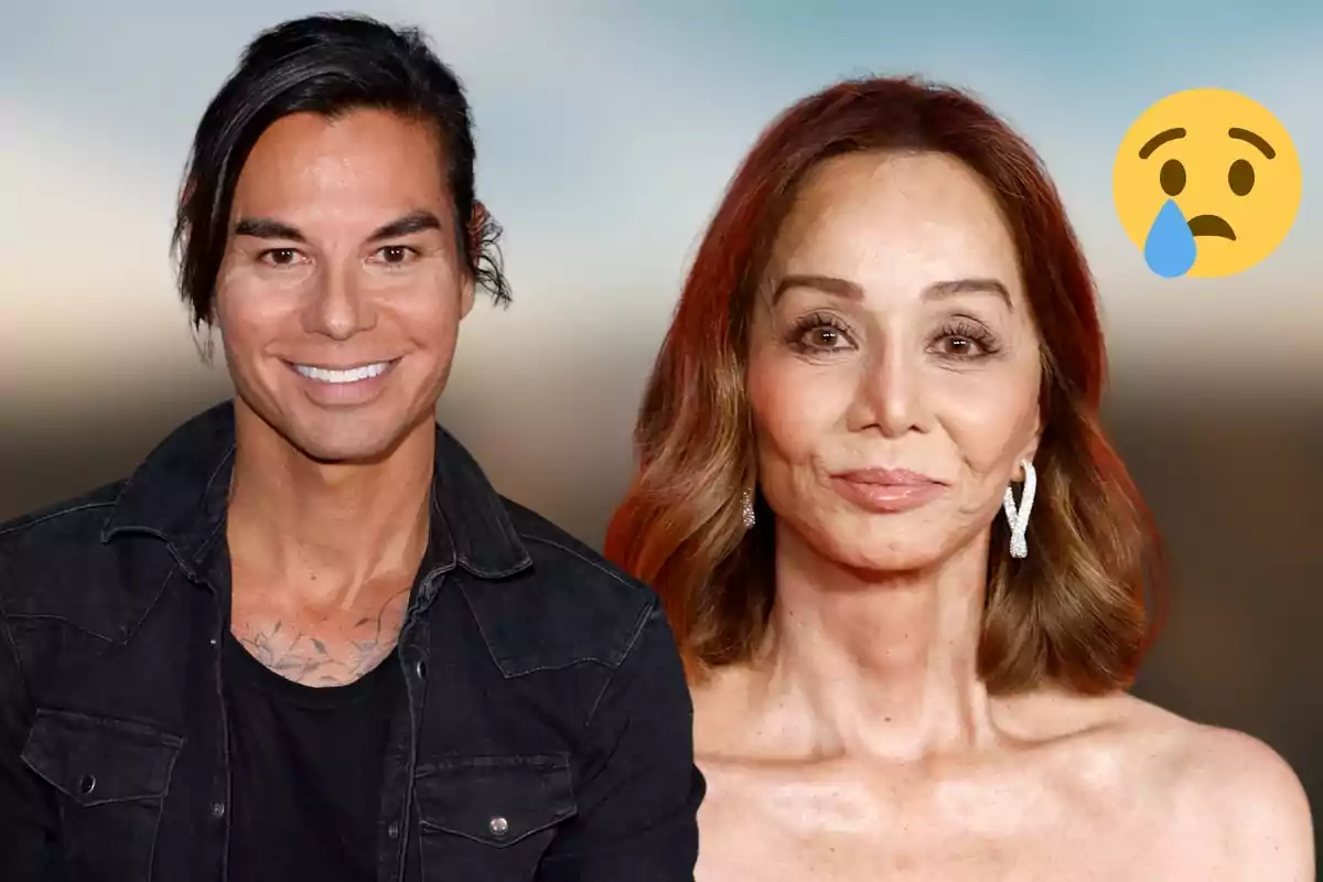 Isabel Preysler y Julio José Iglesias posant per a una foto amb un emoji de cara trist i una llàgrima a la cantonada superior dreta.