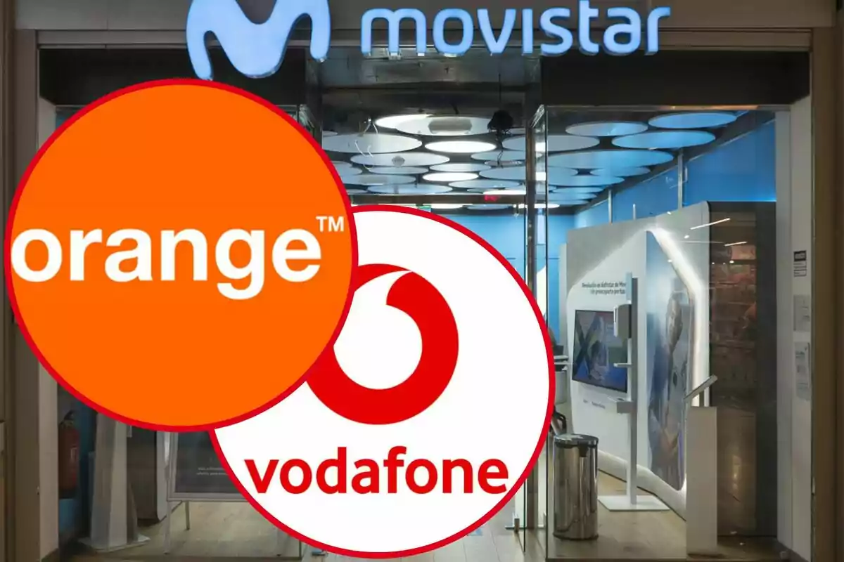 Una botiga de Movistar, i als cercles, els logos de Vodafone i Orange