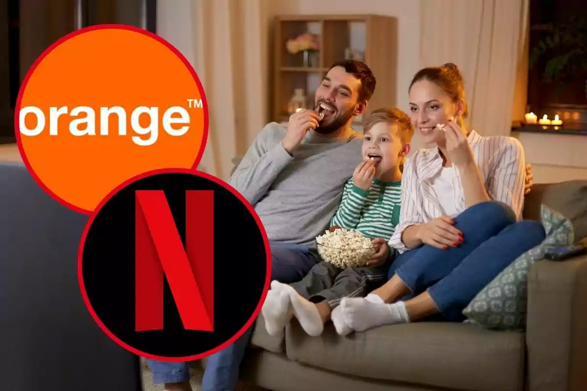 Família veient televisió a casa amb logotips d'Orange i Netflix superposats. Família veient televisió a casa amb logotips d'Orange i Netflix superposats.