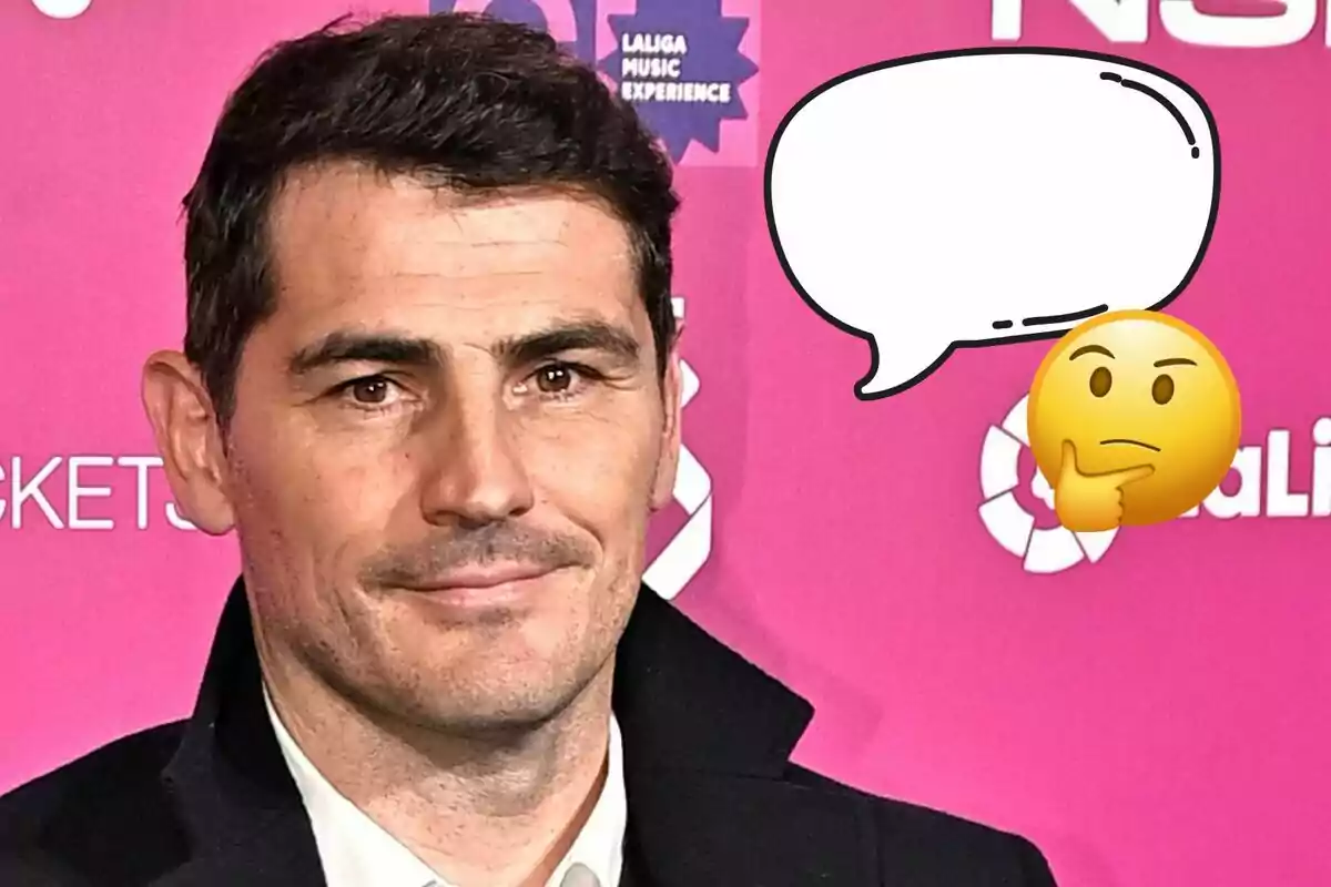 Íker Casillas amb fons rosa i un globus de diàleg buit al costat d'un emoji pensatiu.