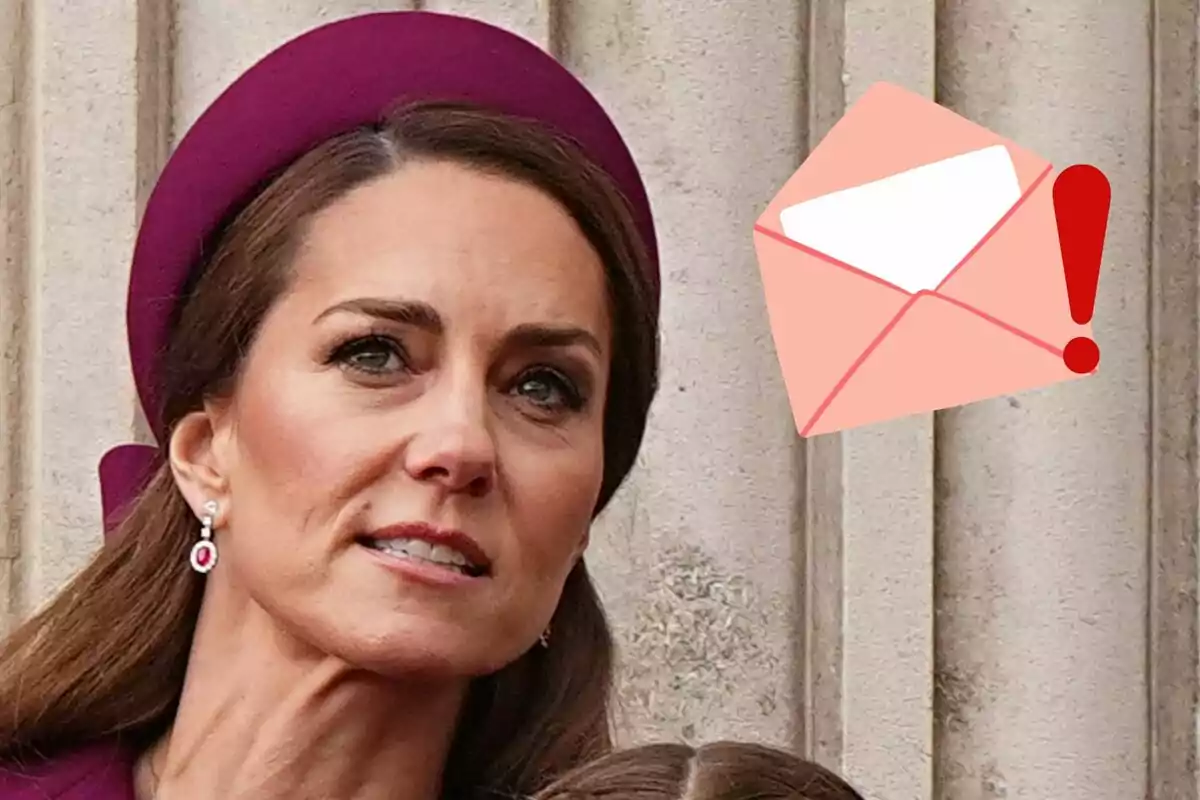 Kate Middleton amb un barret porpra i una icona de sobre amb signe d'exclamació al costat.