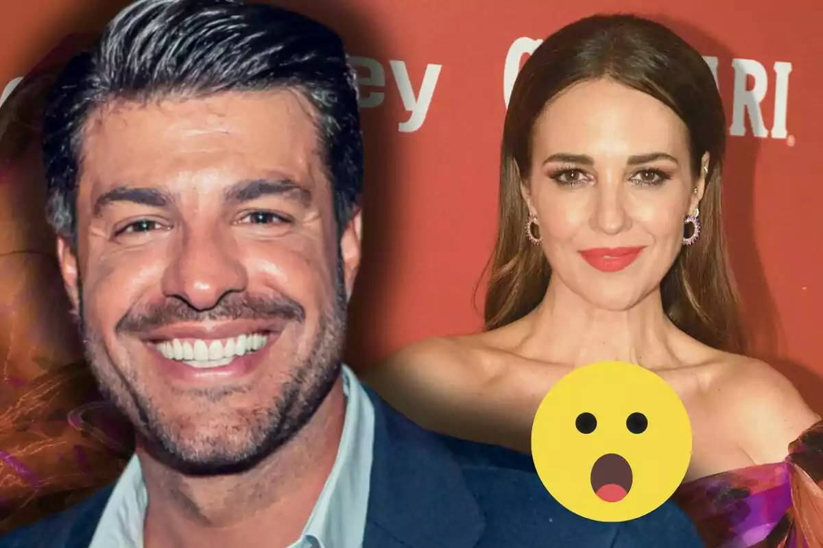 Miguel Torres somrient i Paula Echevarría amb llavis vermells posen davant d’un fons vermell, amb un emoji de sorpresa sobre el pit de la dona.