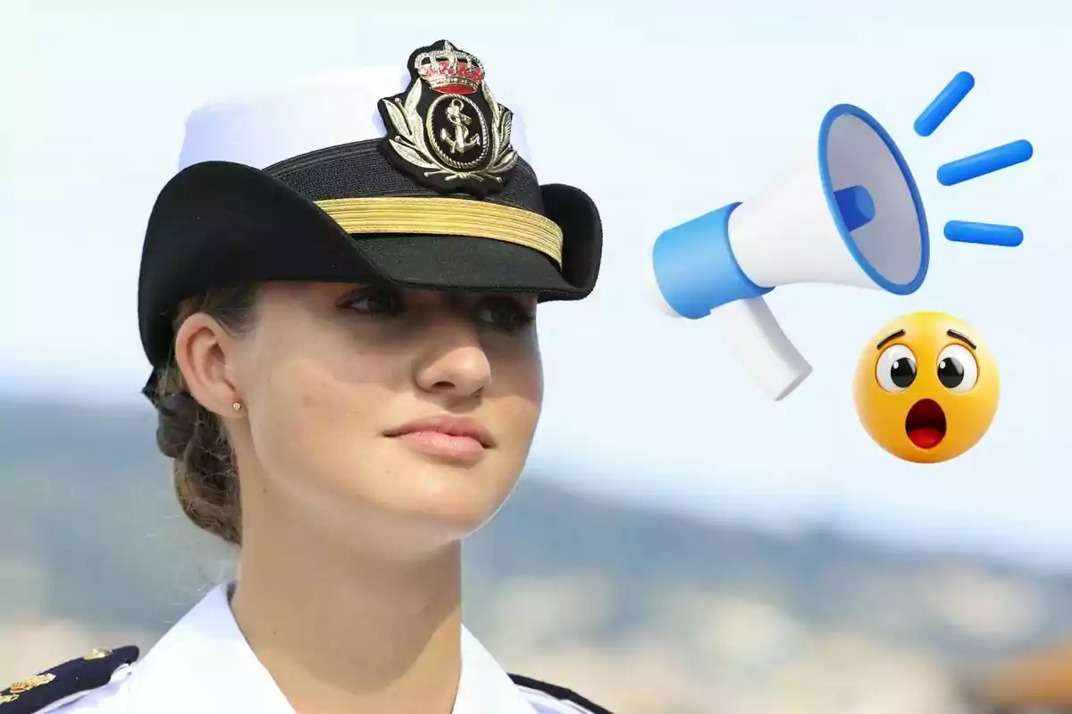 La princesa Leonor amb uniforme naval i un barret amb insígnia, acompanyada d'un megàfon i un emoji sorprès.