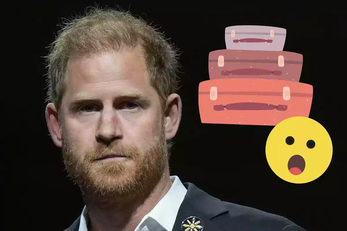 El príncep Harry amb expressió seriosa al costat d’il·lustracions de maletes apilades i una carona groga sorpresa sobre fons negre
